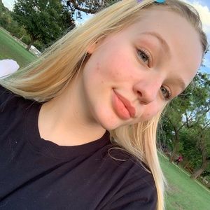 Meet your Posher, Clara